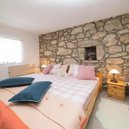 Holiday home Old Stone House Tribalj (Primorsko-Goranska)